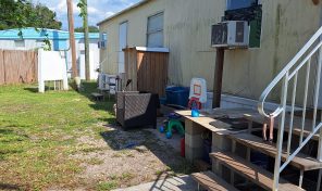 Singlewide in family park – Auburndale