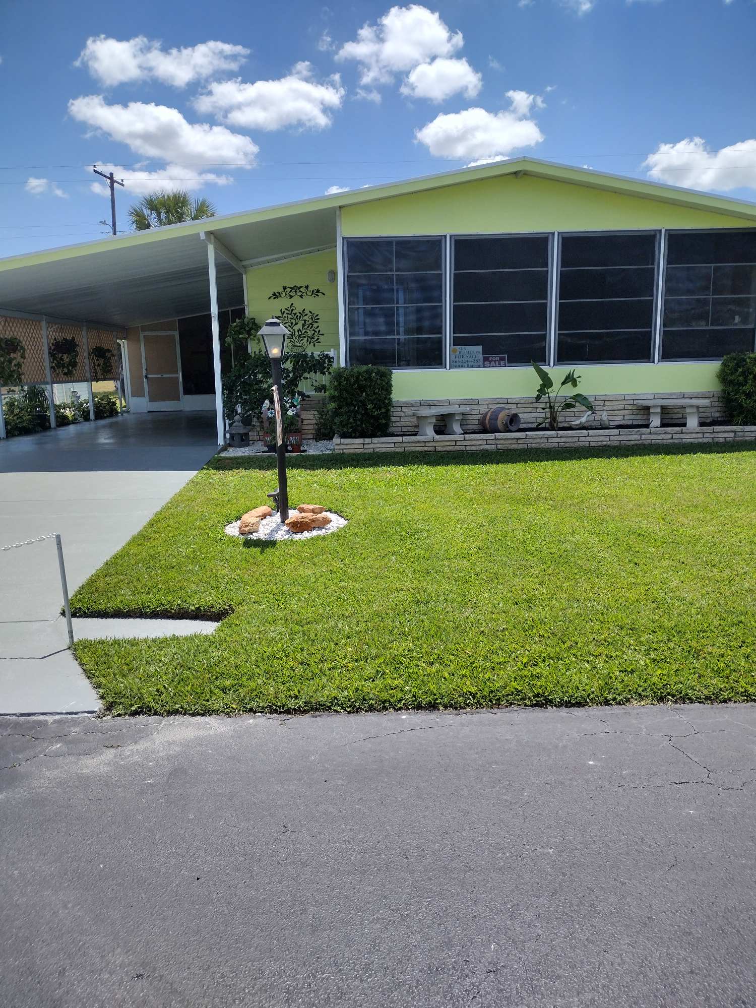The Location is Perfect in Orange Manor West!