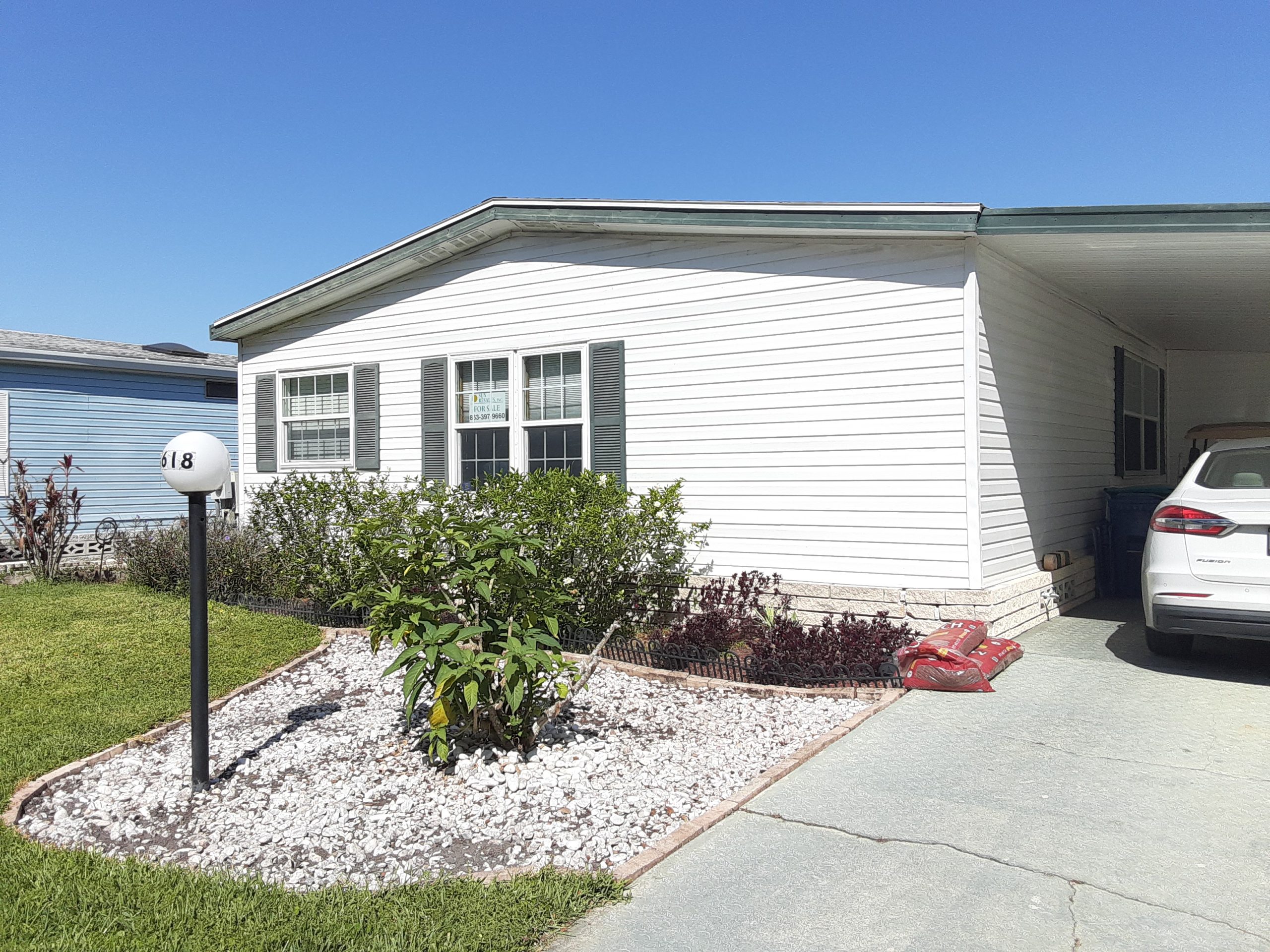 Water View home with 3 bedrooms, 2 baths in Schalmar Creek