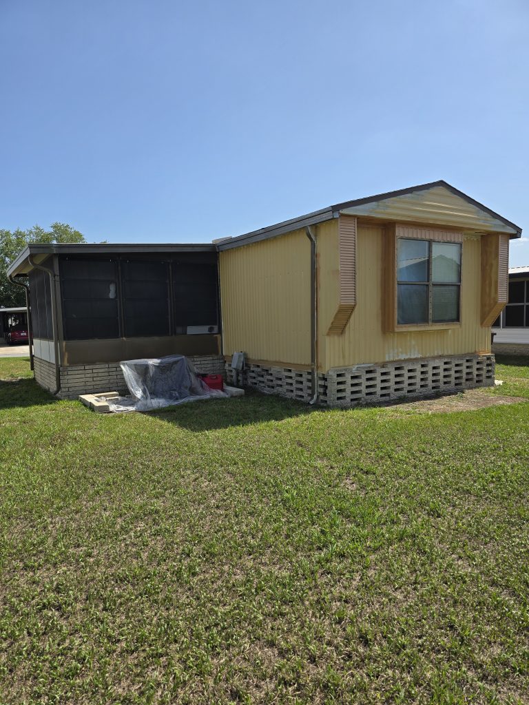 2/2 home in Anglers Green, Motivated Seller!