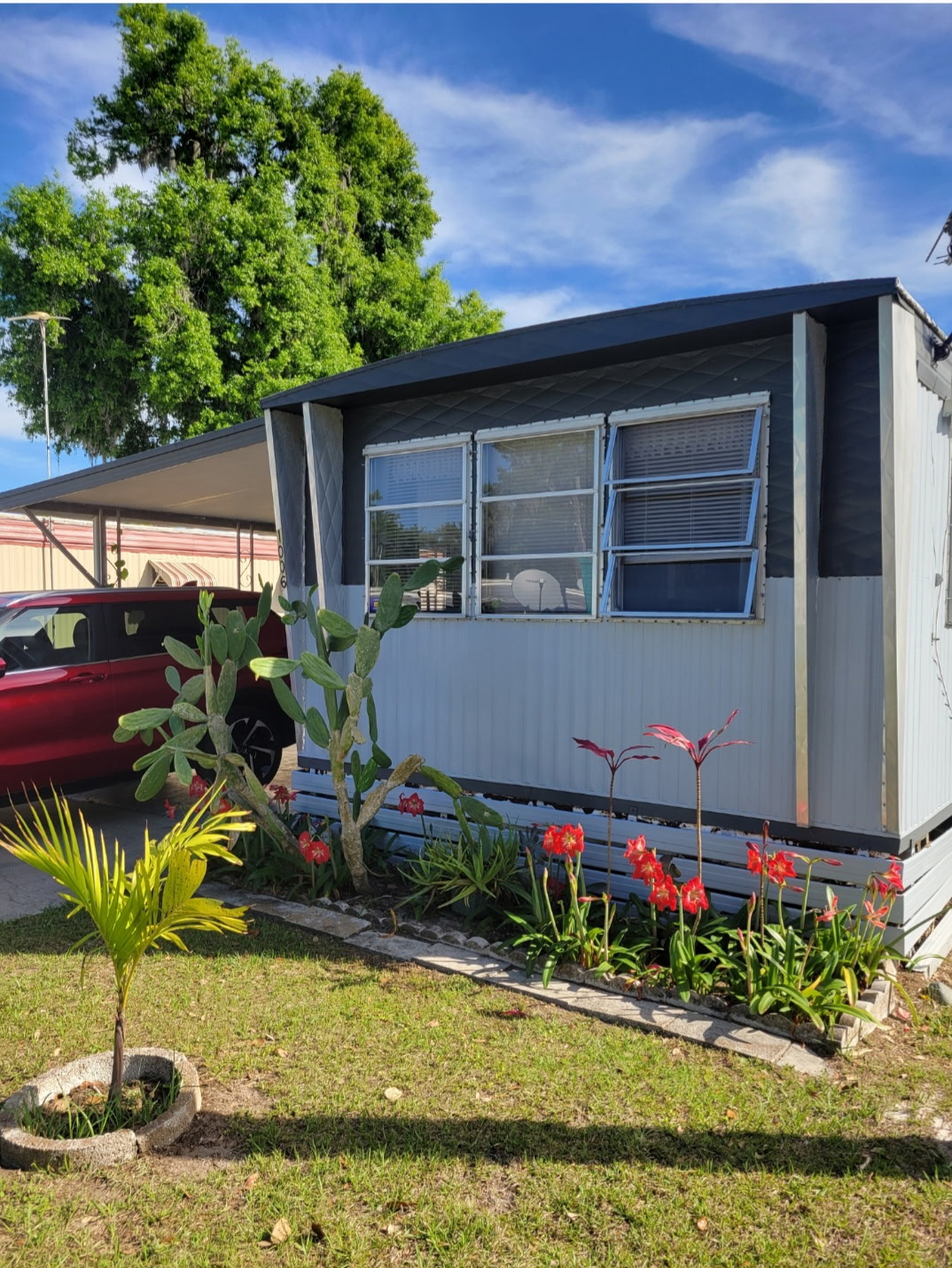 Enjoy comfort and simplicity in this charming 2-bedroom, 1-bath mobile home