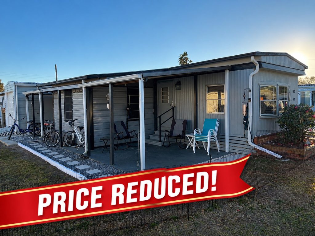 PRICE REDUCED!!  Check out this well maintained 2/1 home in Fort Meade Estates