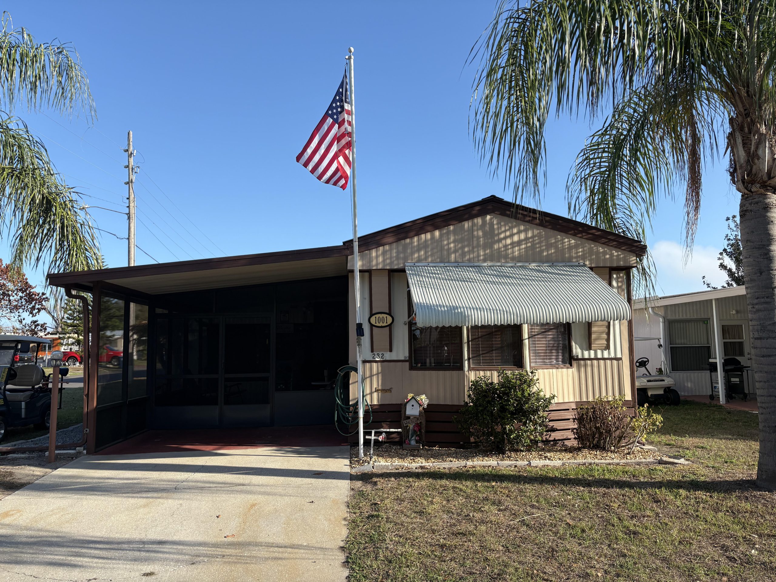 Welcome to your peaceful retreat in a desirable 55+ community!