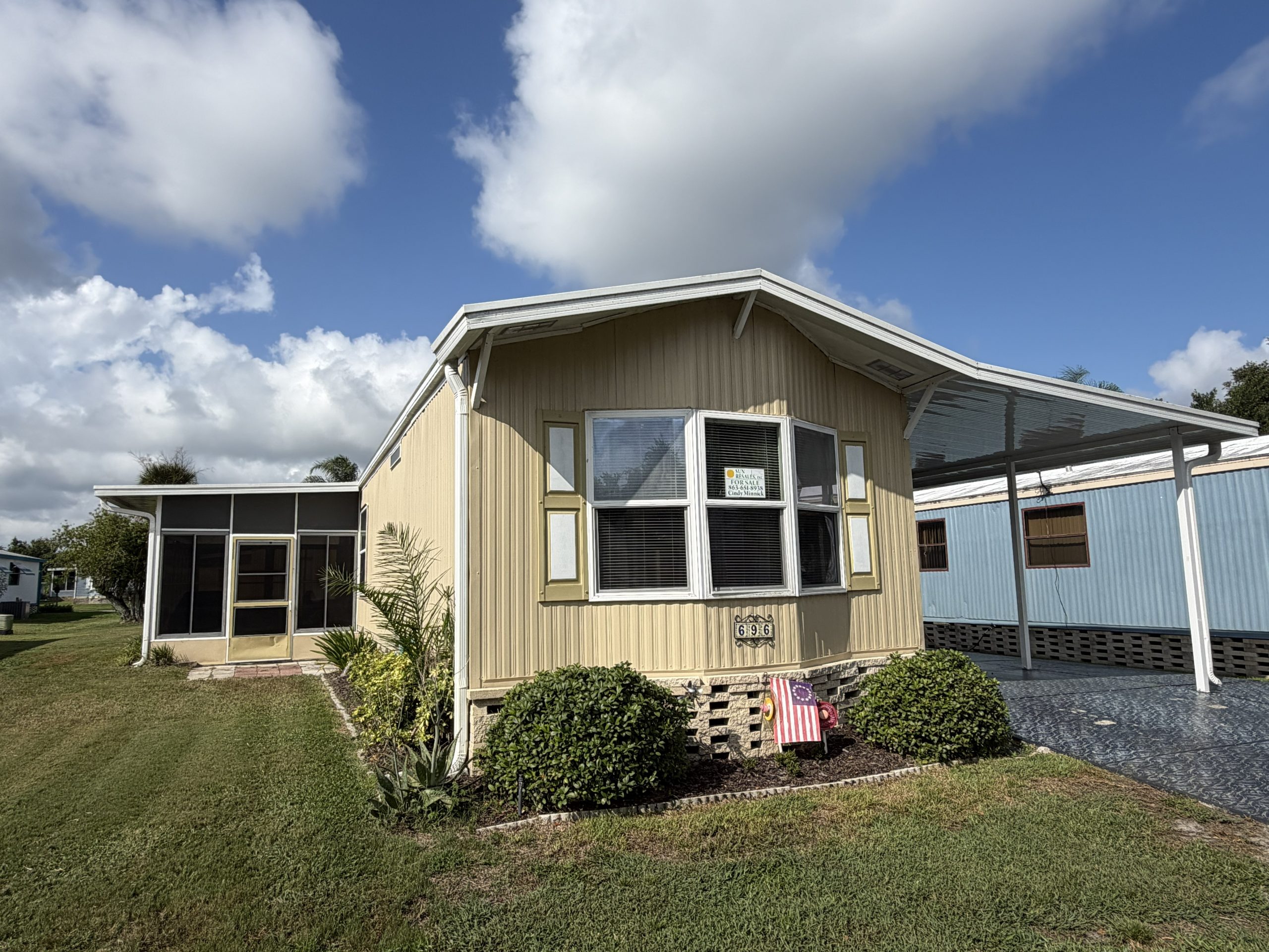 MOVE-IN READY 2 BEDROOM, 2 BATH HOME WITH MAJOR UPDATES IN HIDDEN GOLF!