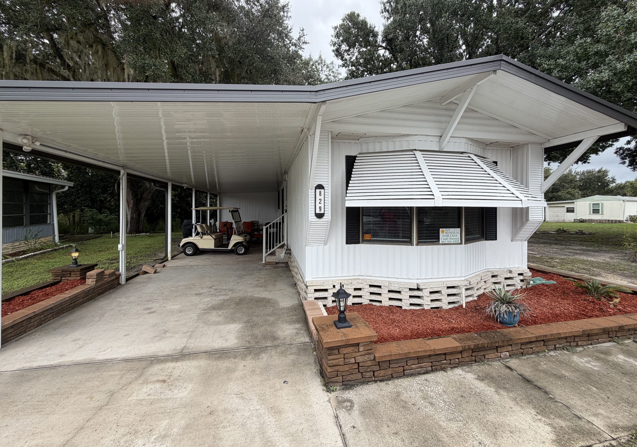 2-BEDROOM, 2-BATH HOME WITH GOLF CART INCLUDED!