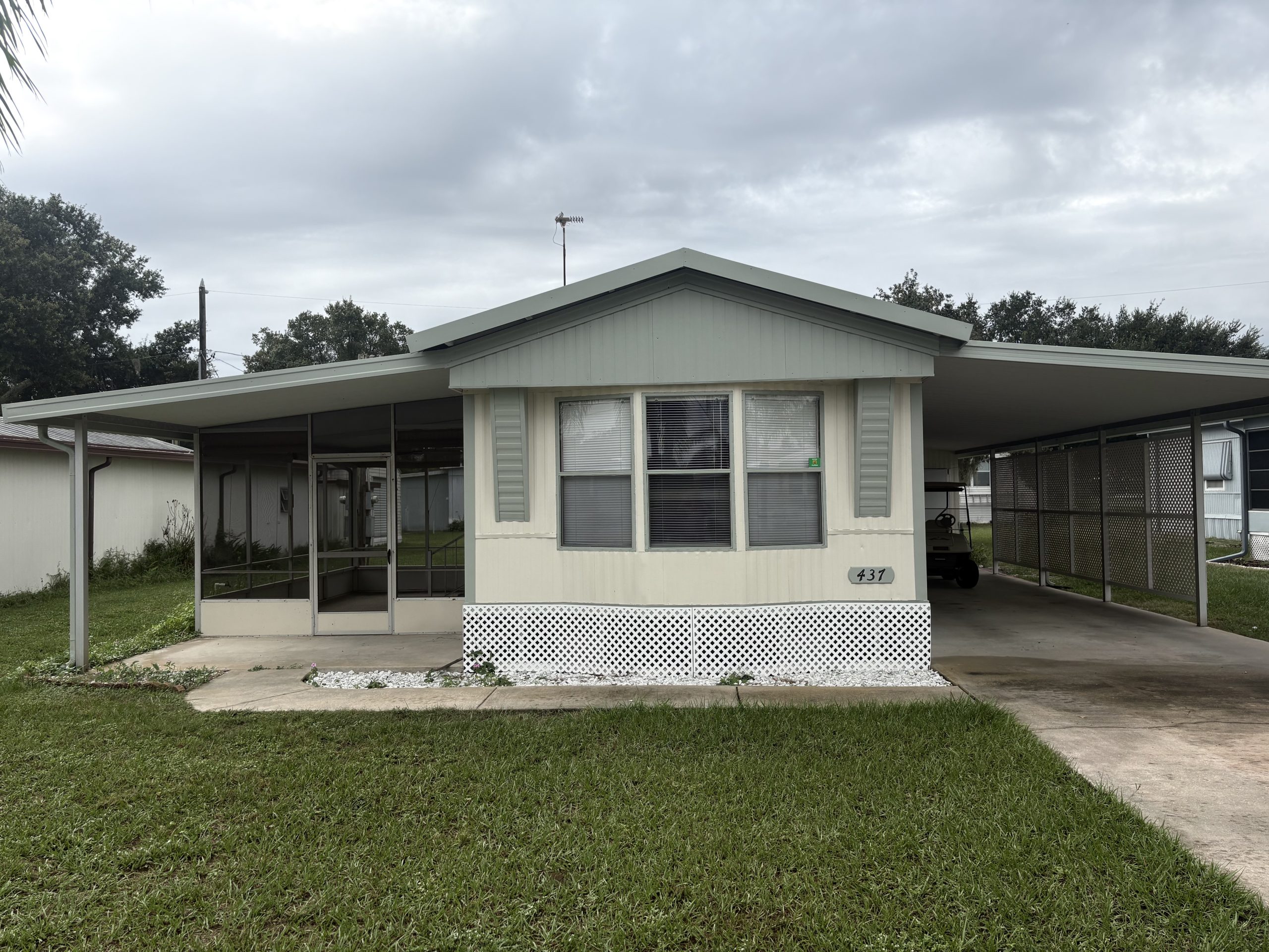 Cozy 2/1 in Whidden Mobile Home Park & RV Park, Frostproof, Florida